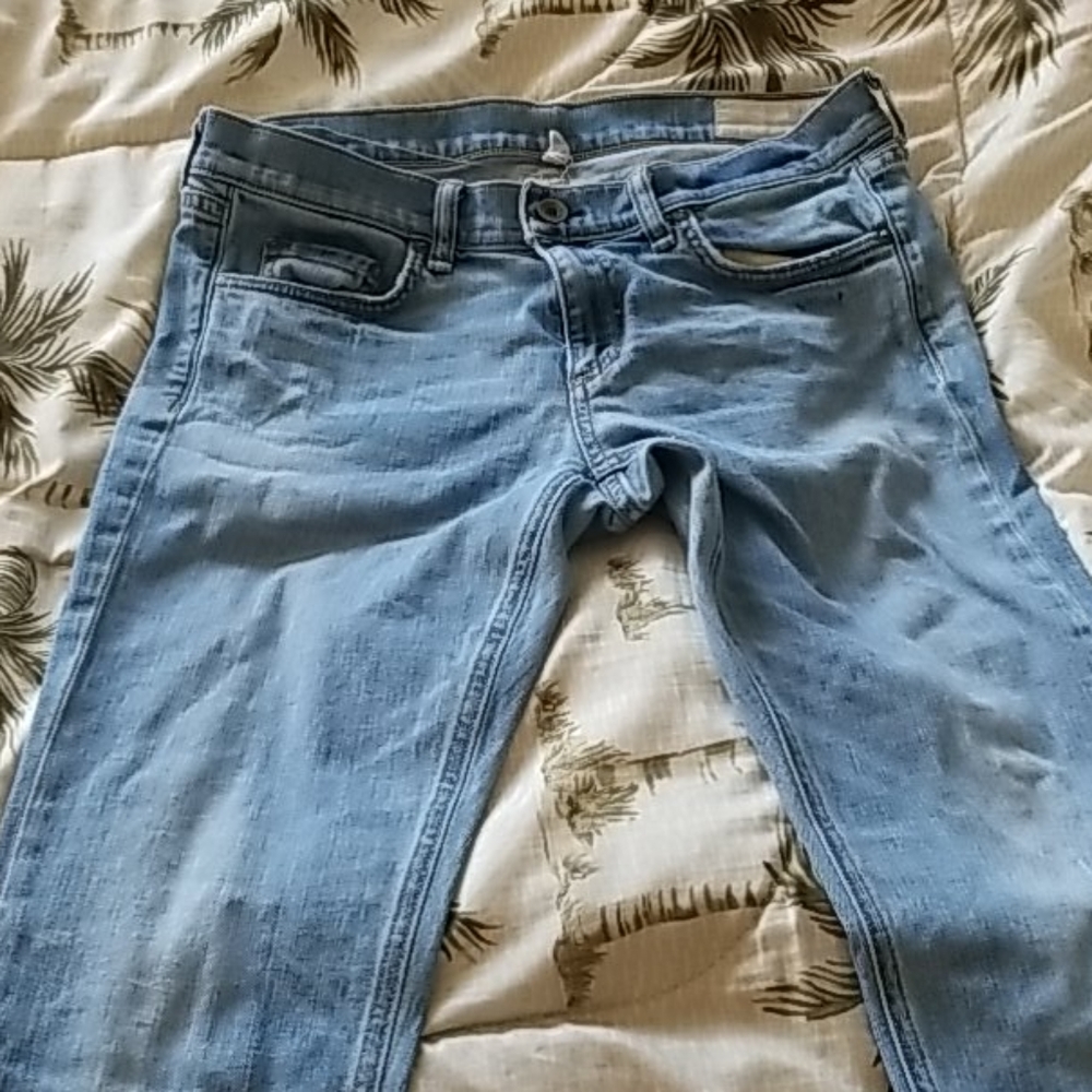 Jean's - Picture 4 of 5